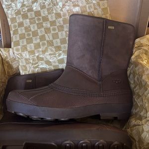 UGG Australia Women’s 12 Bridgeport Brown boots